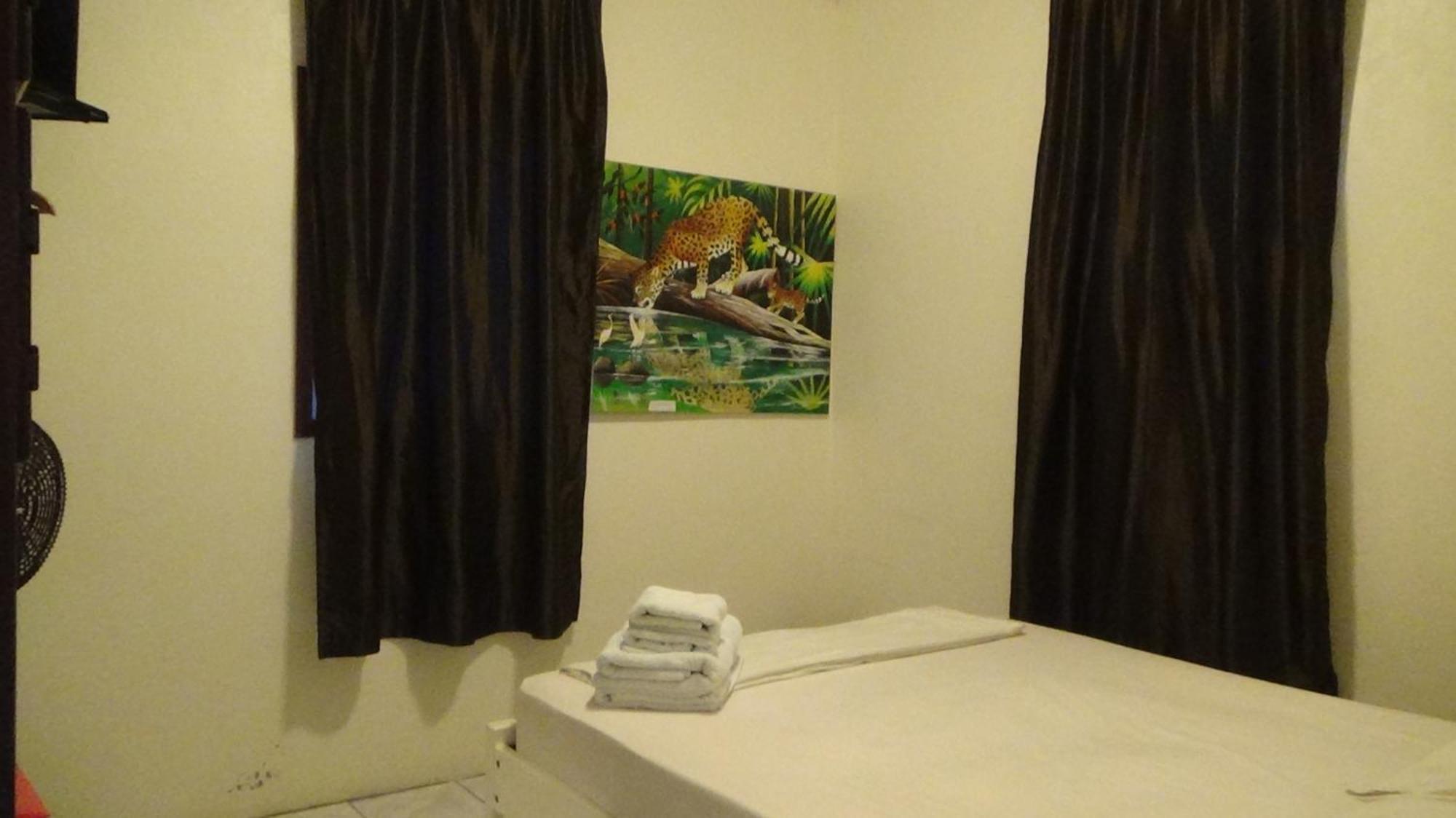 Hacienda Tropical Guest House Belmopan Ruang foto